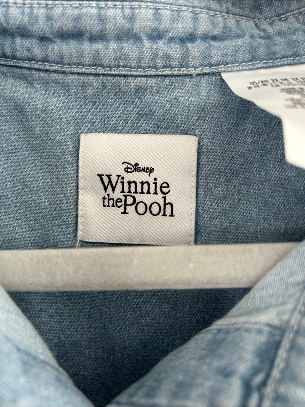 Disney Parks Winnie the Pooh Embroidered Denim Button Down Shirt Size 2X - Picture 3 of 3